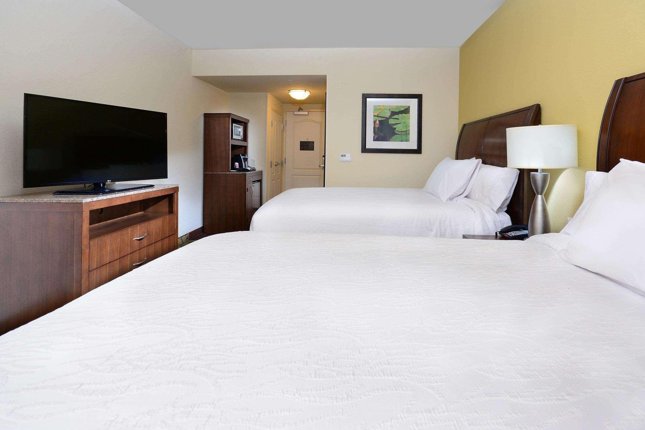 Hilton Garden Inn Greensboro Airport Экстерьер фото