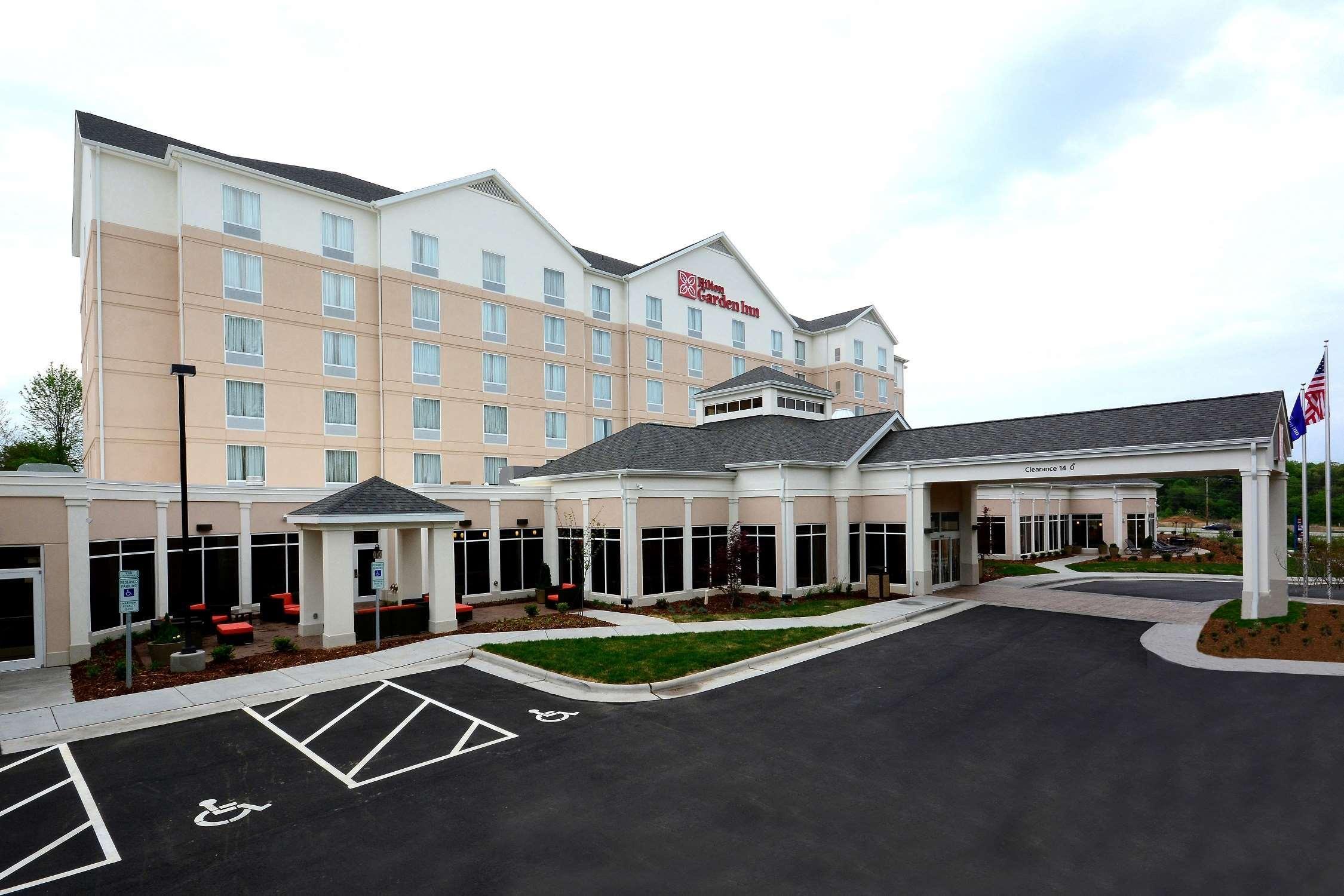 Hilton Garden Inn Greensboro Airport Экстерьер фото