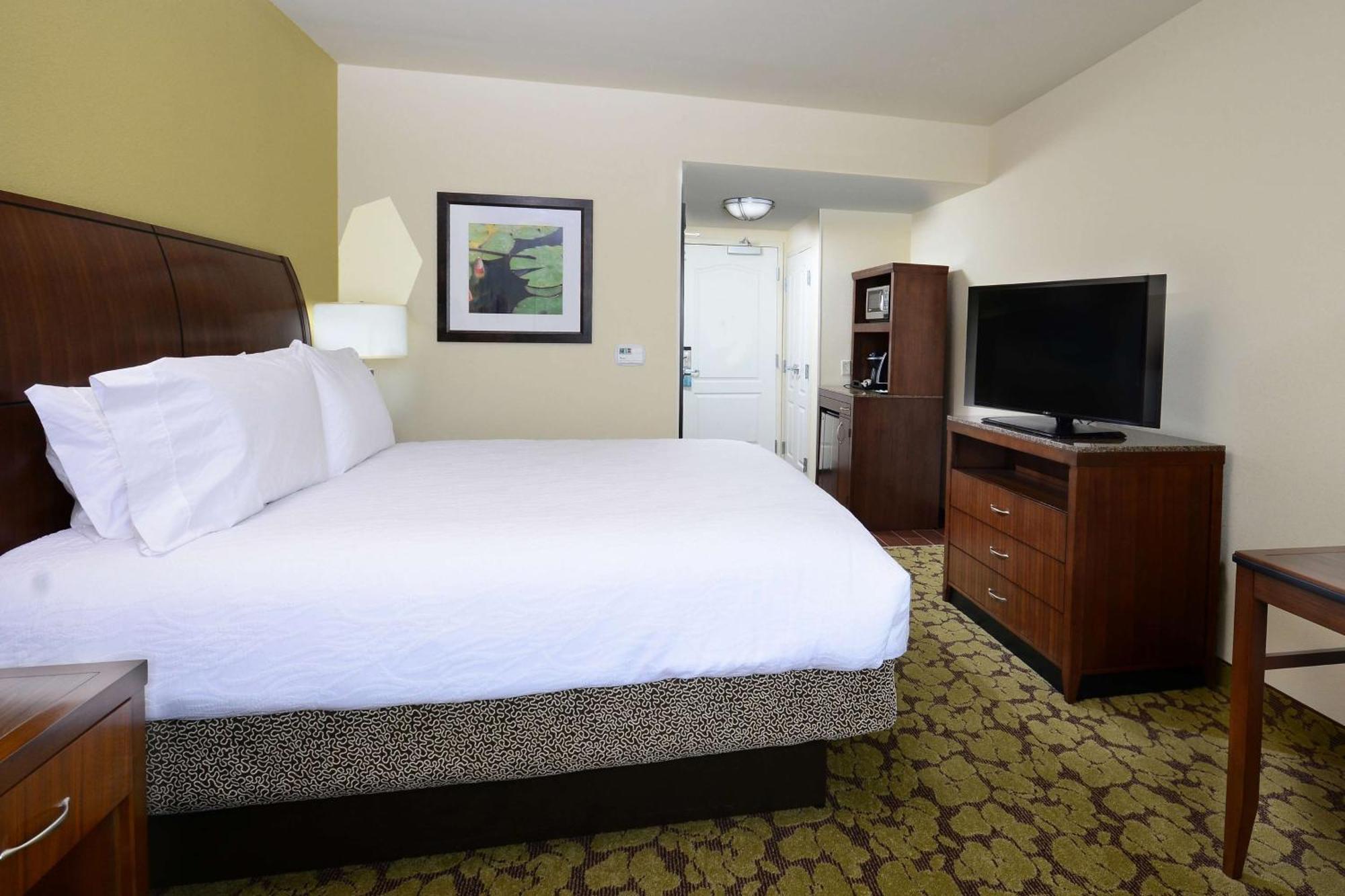 Hilton Garden Inn Greensboro Airport Экстерьер фото