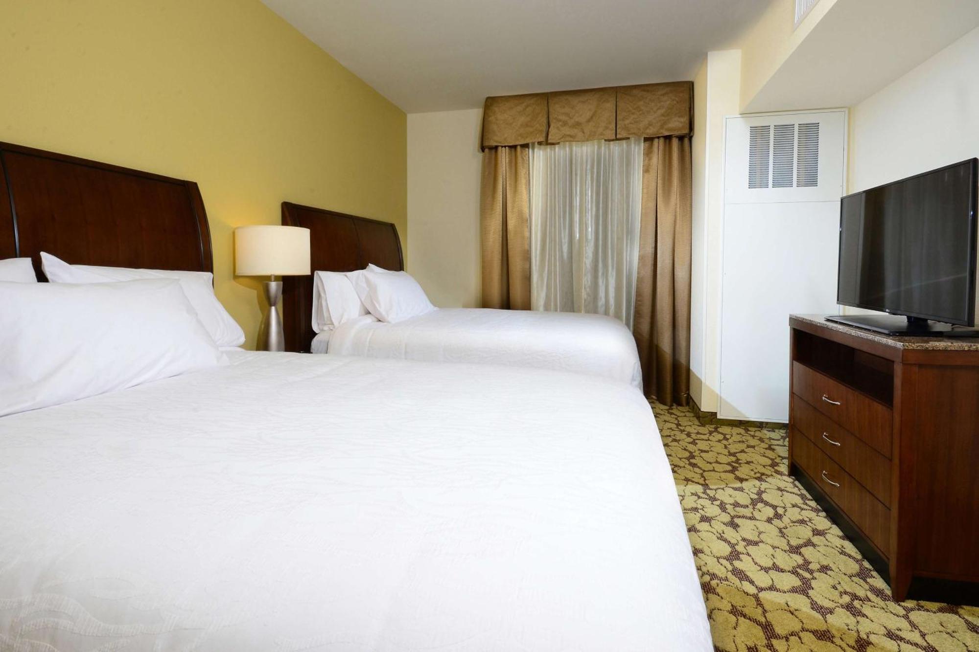 Hilton Garden Inn Greensboro Airport Экстерьер фото